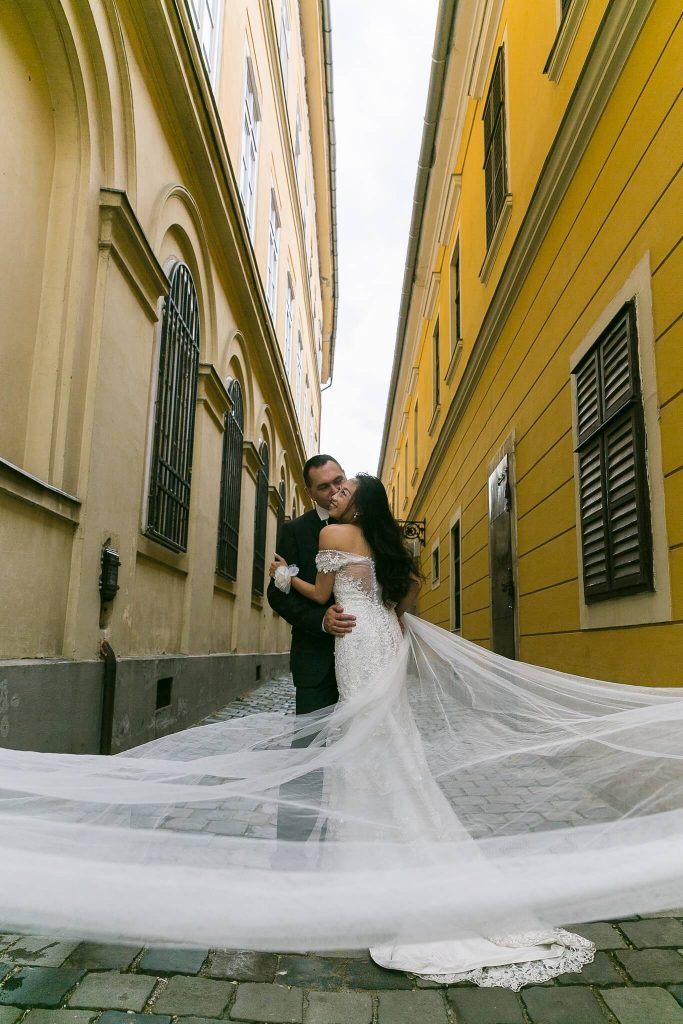 Budai Vár - Esküvő fotózás a Budai Vár utcáin 20 20150728 150919