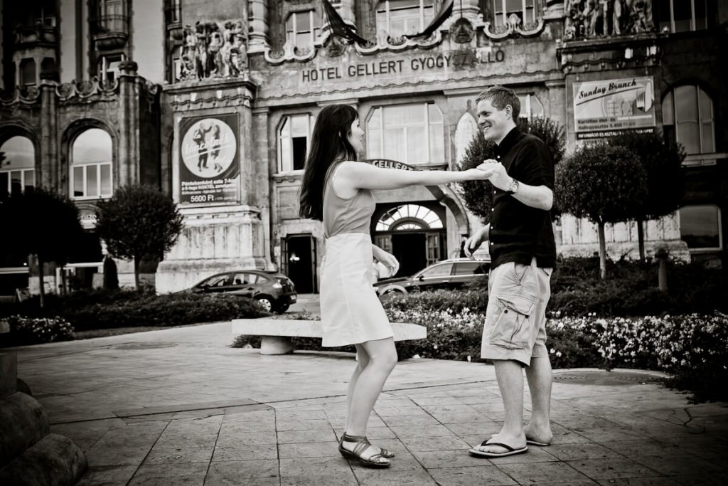 Páros fotózás Budapesten a Szabadság hídnál 3 paros fotozas eskuvoi fotozas birta foto 03 2